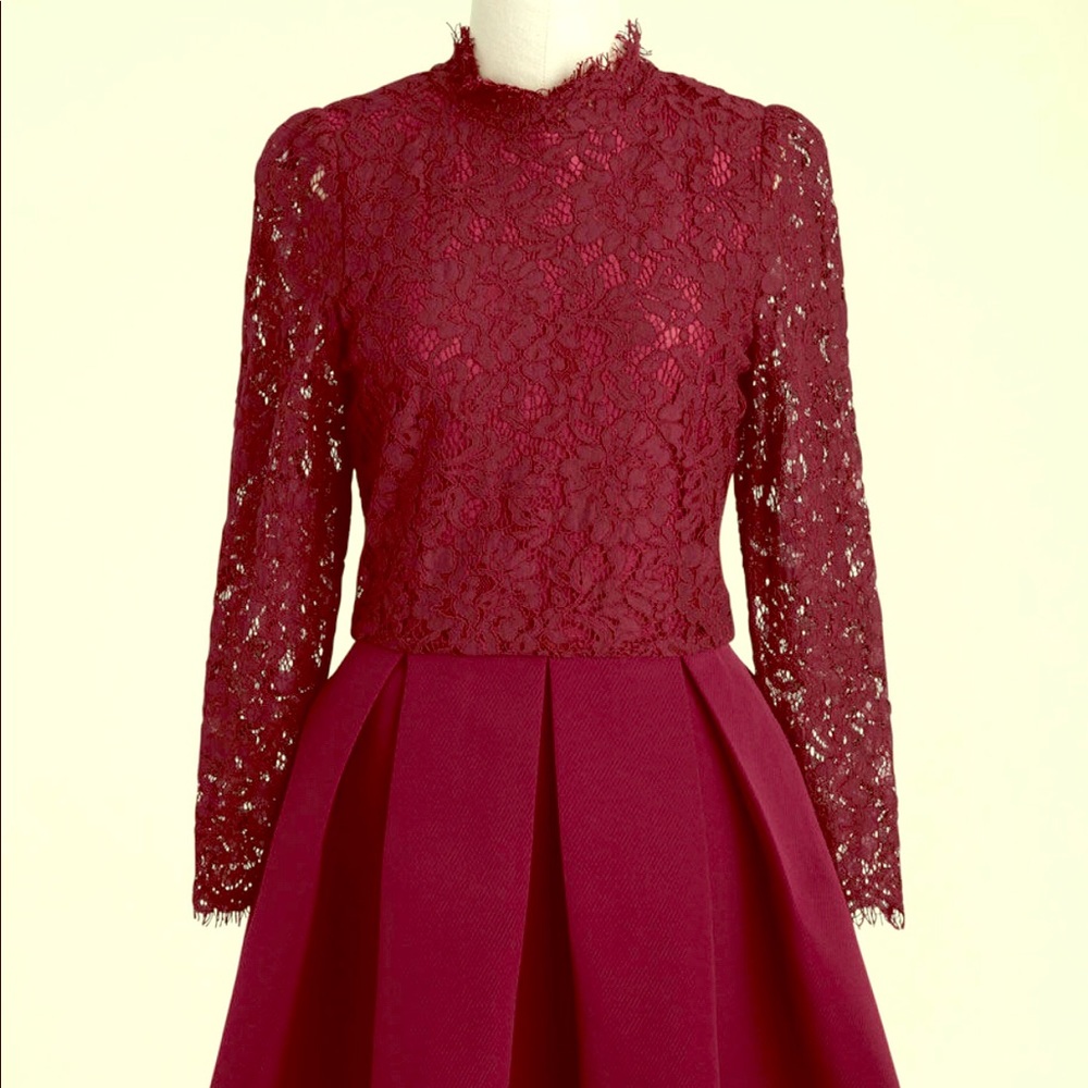 NWT Gorgeous Follow My Pleat A-Line Dress size M